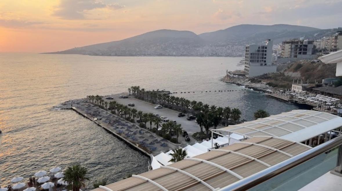 Belaire Luxury Apartment Sarandë Exteriör bild