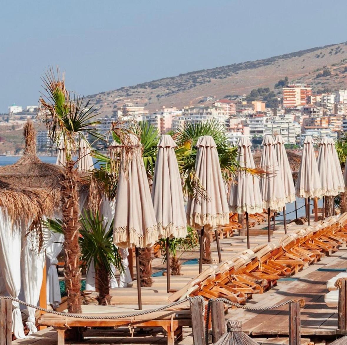 Belaire Luxury Apartment Sarandë Exteriör bild