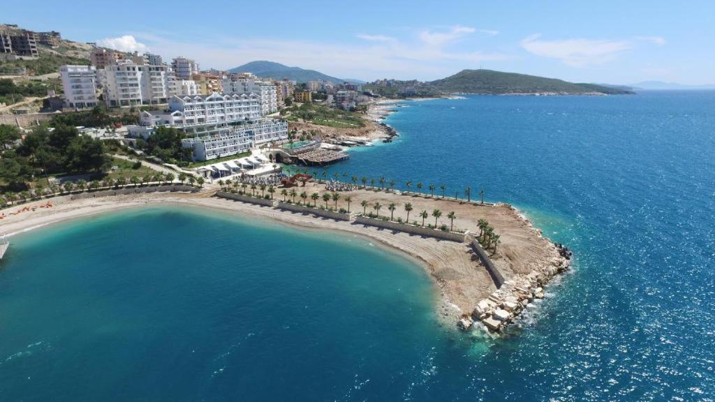 Belaire Luxury Apartment Sarandë Exteriör bild