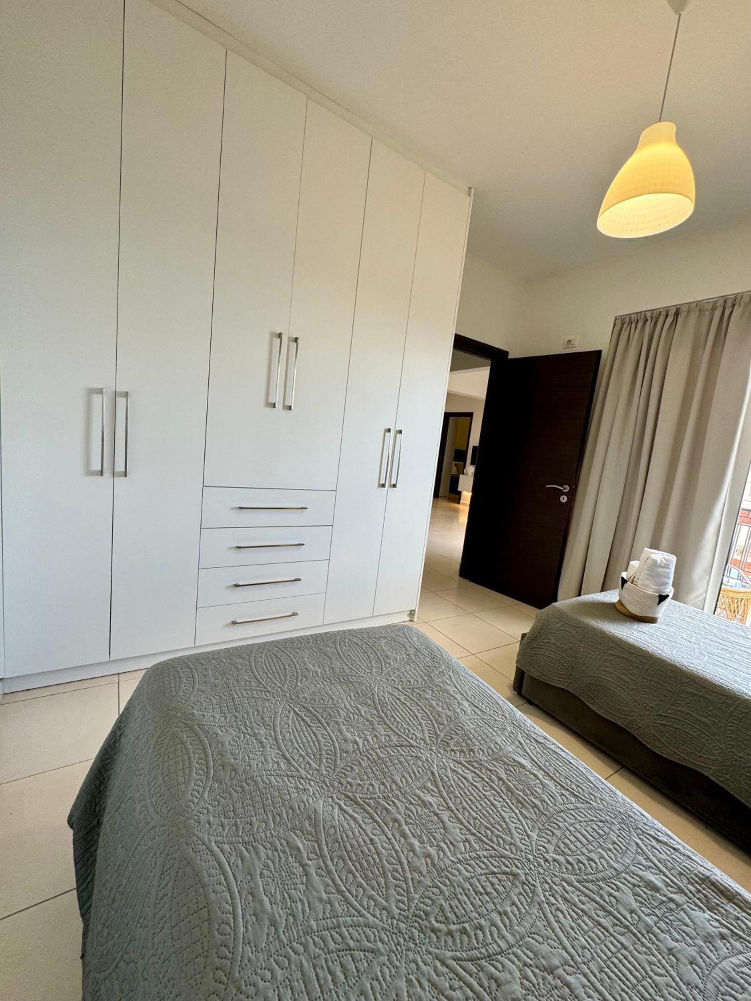 Belaire Luxury Apartment Sarandë Exteriör bild