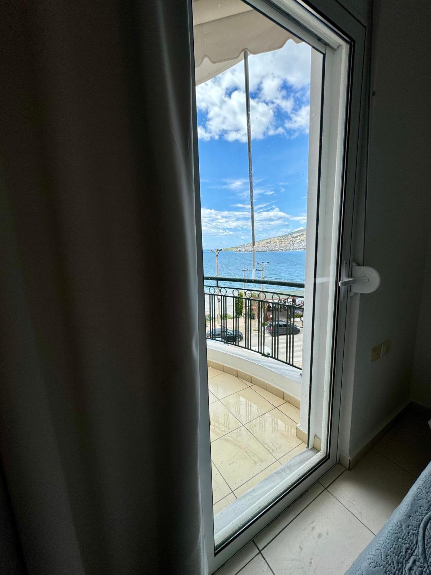 Belaire Luxury Apartment Sarandë Exteriör bild