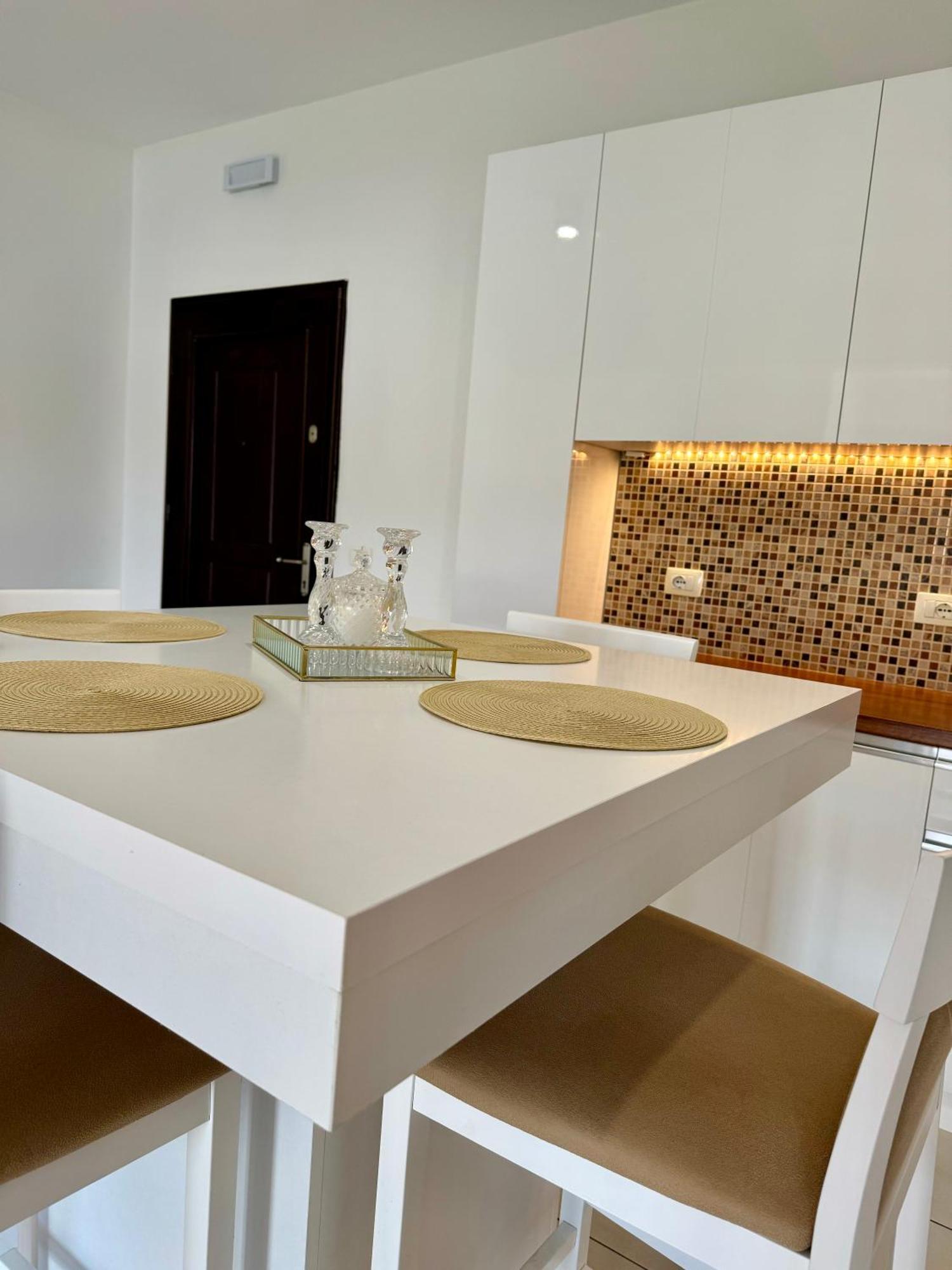 Belaire Luxury Apartment Sarandë Exteriör bild