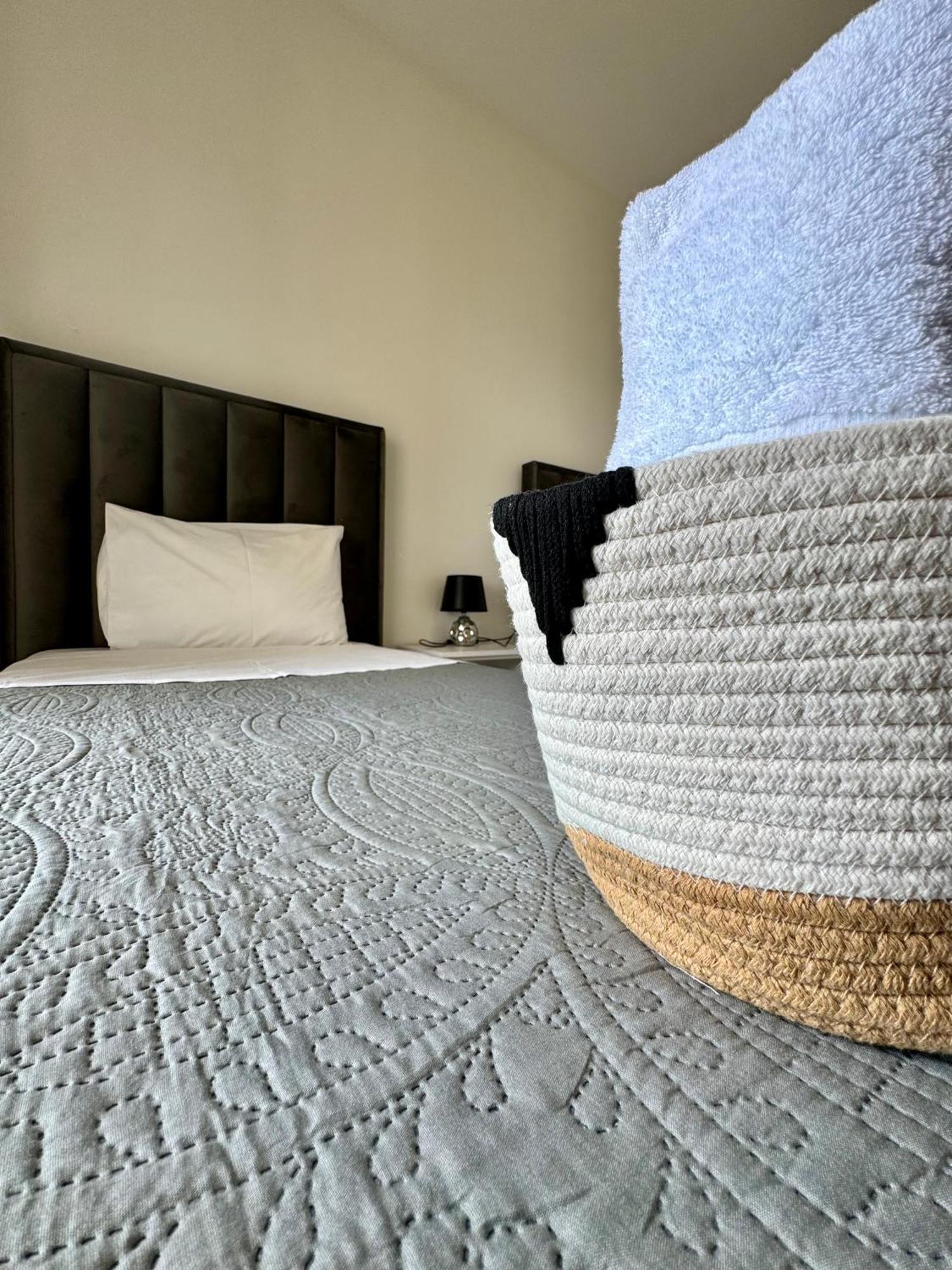 Belaire Luxury Apartment Sarandë Exteriör bild